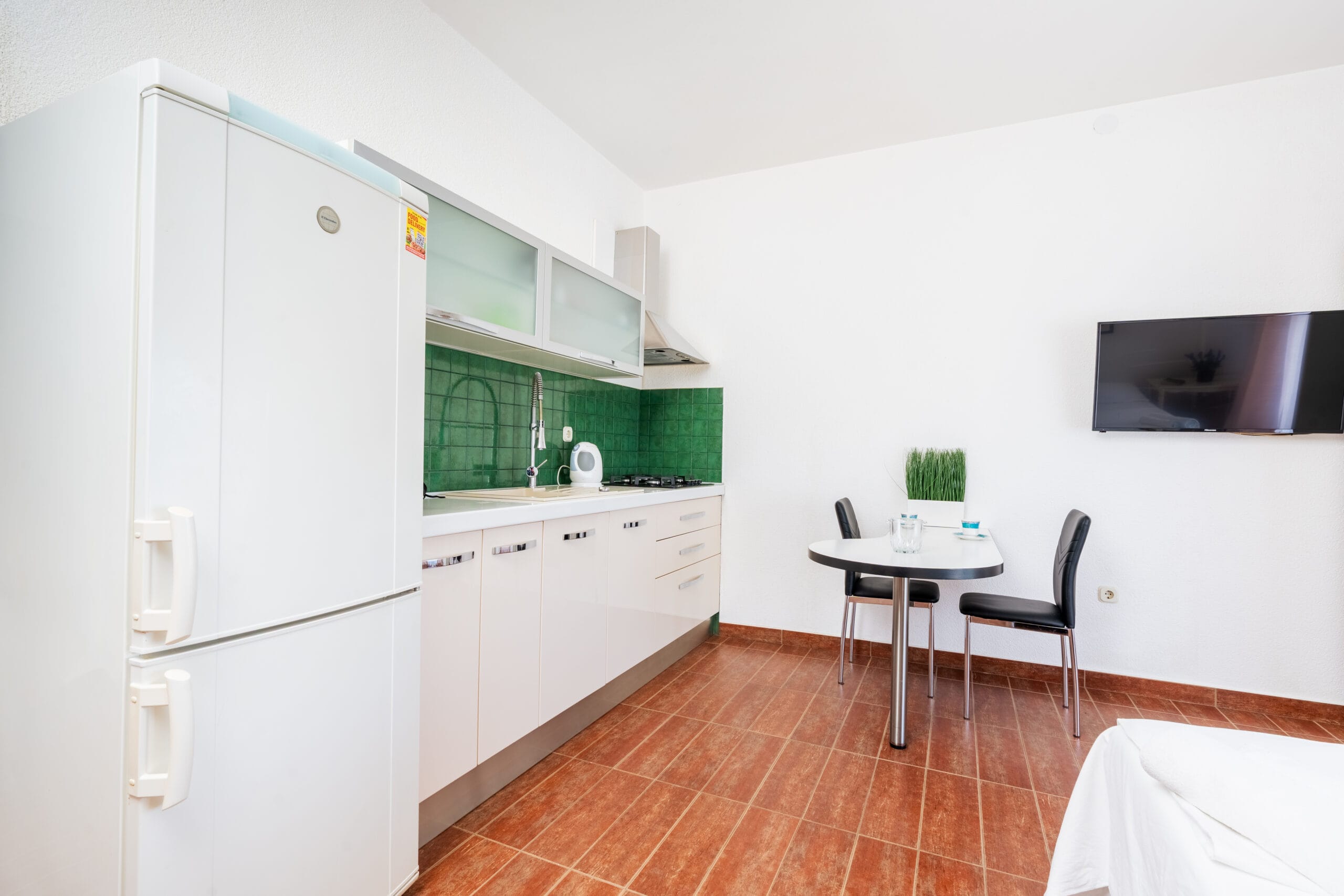 Peaceful Oaza 8 | Studio - Image 6