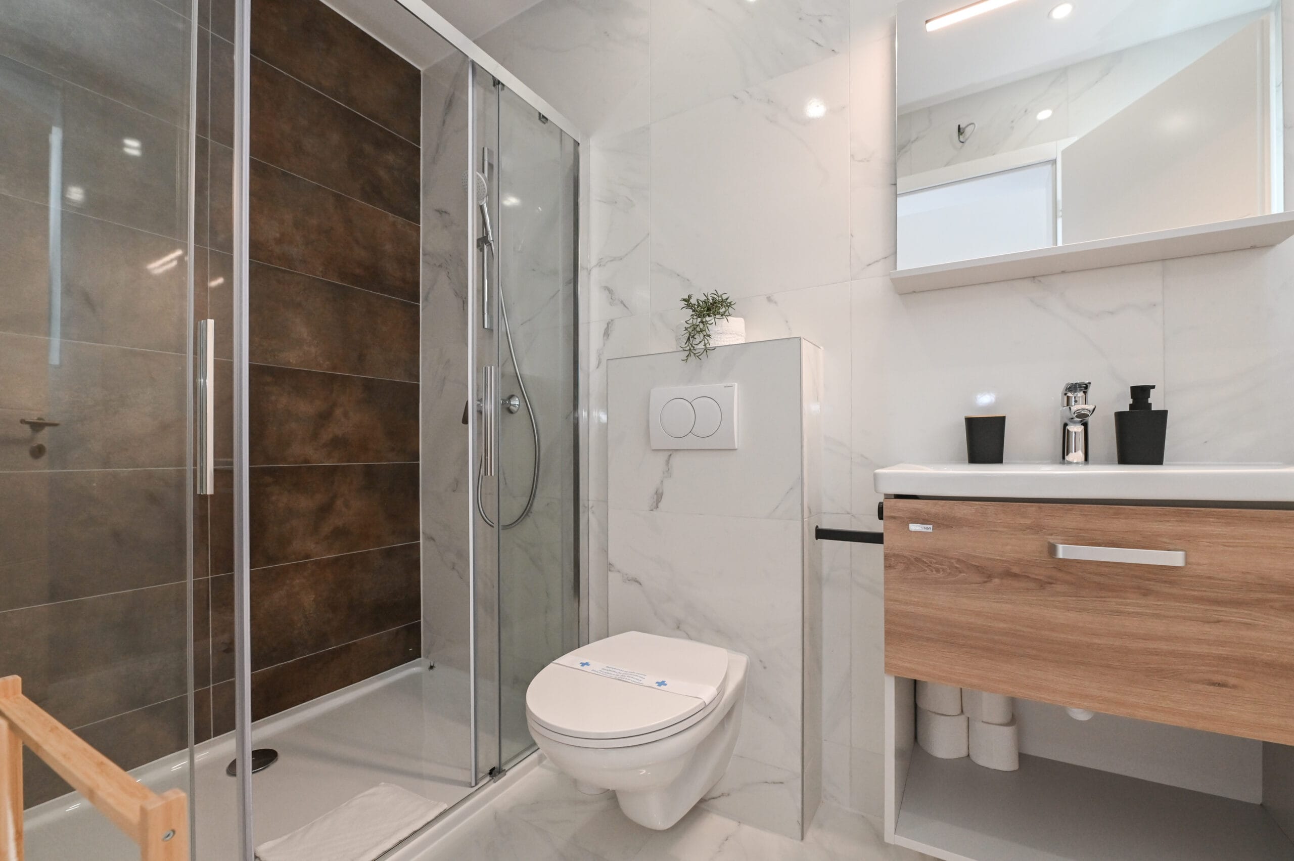 Break A & C | One-bedroom - Image 3