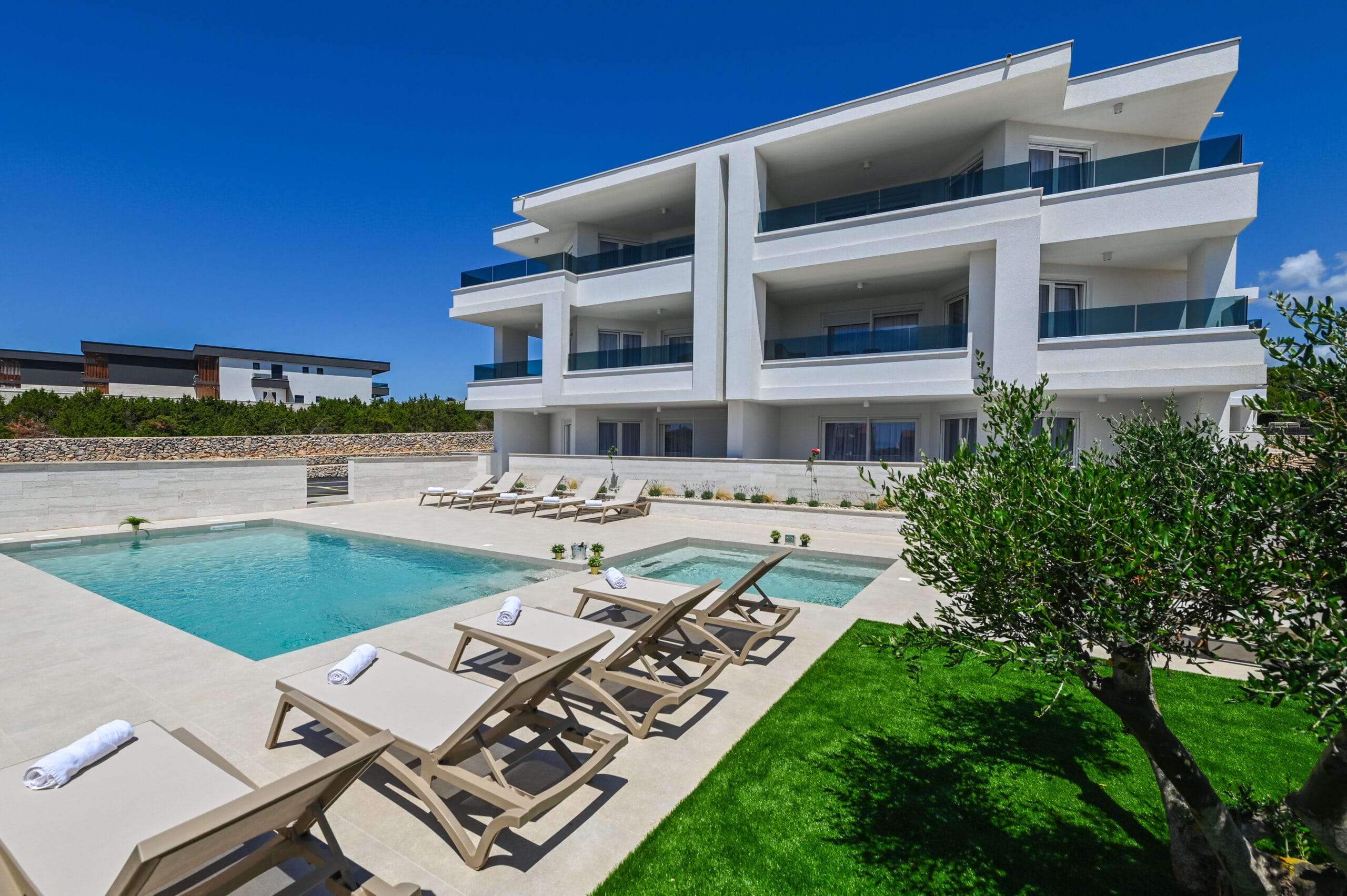 Pool apartments LUX | Two bedroom - Image 12