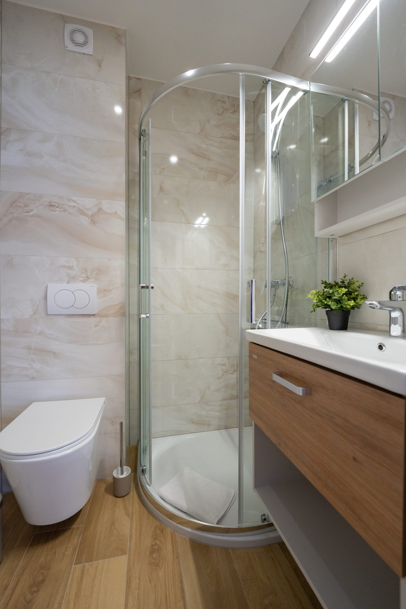 Break A & C | One-bedroom - Image 8