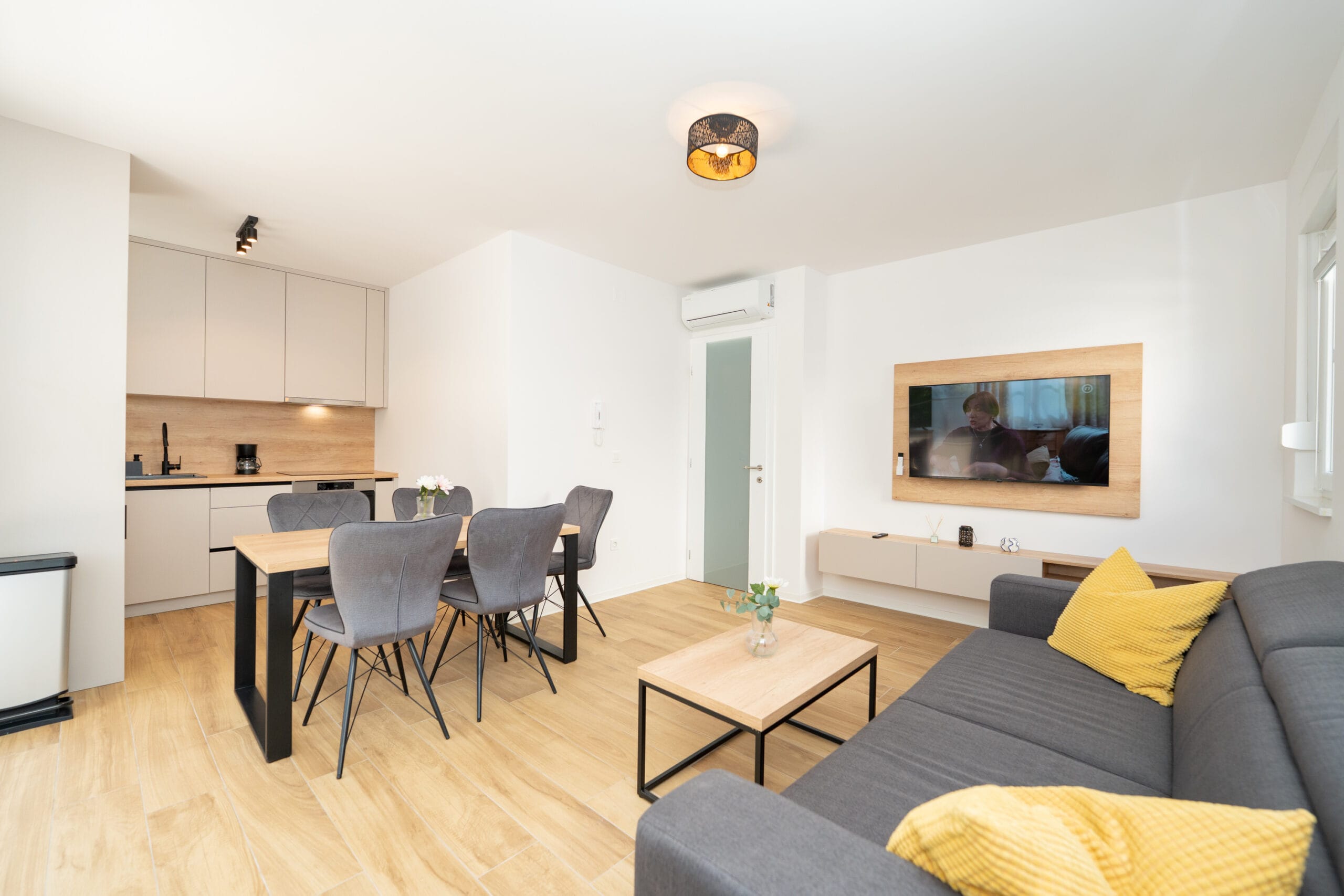 Break A & C | One-bedroom - Image 7